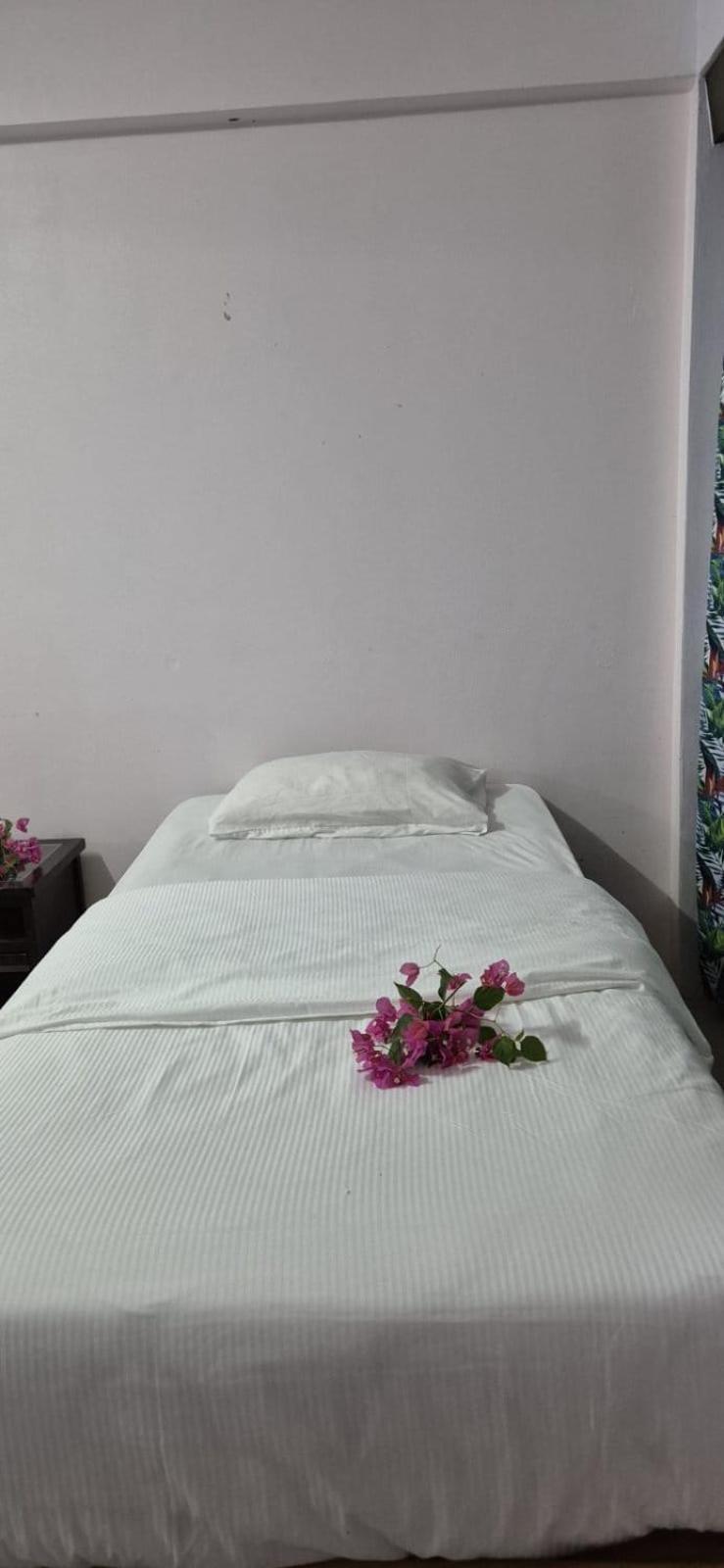 Bluelight Village Hotel Нанди Экстерьер фото